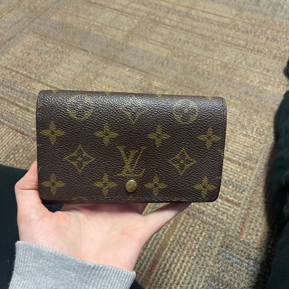 Authentic monogram Louis Vuitton Snap wallet